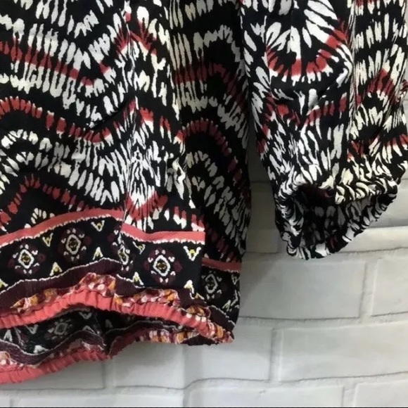 Sanctuary Multicolored Tori Chevron Cold Shoulders Top Womens XL NEW - Picture 4 of 6